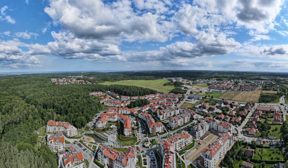 Zdjęcia z drona, filmy z drona, Inspekcja paneli fotowoltaicznych dronem, panoramy z drona